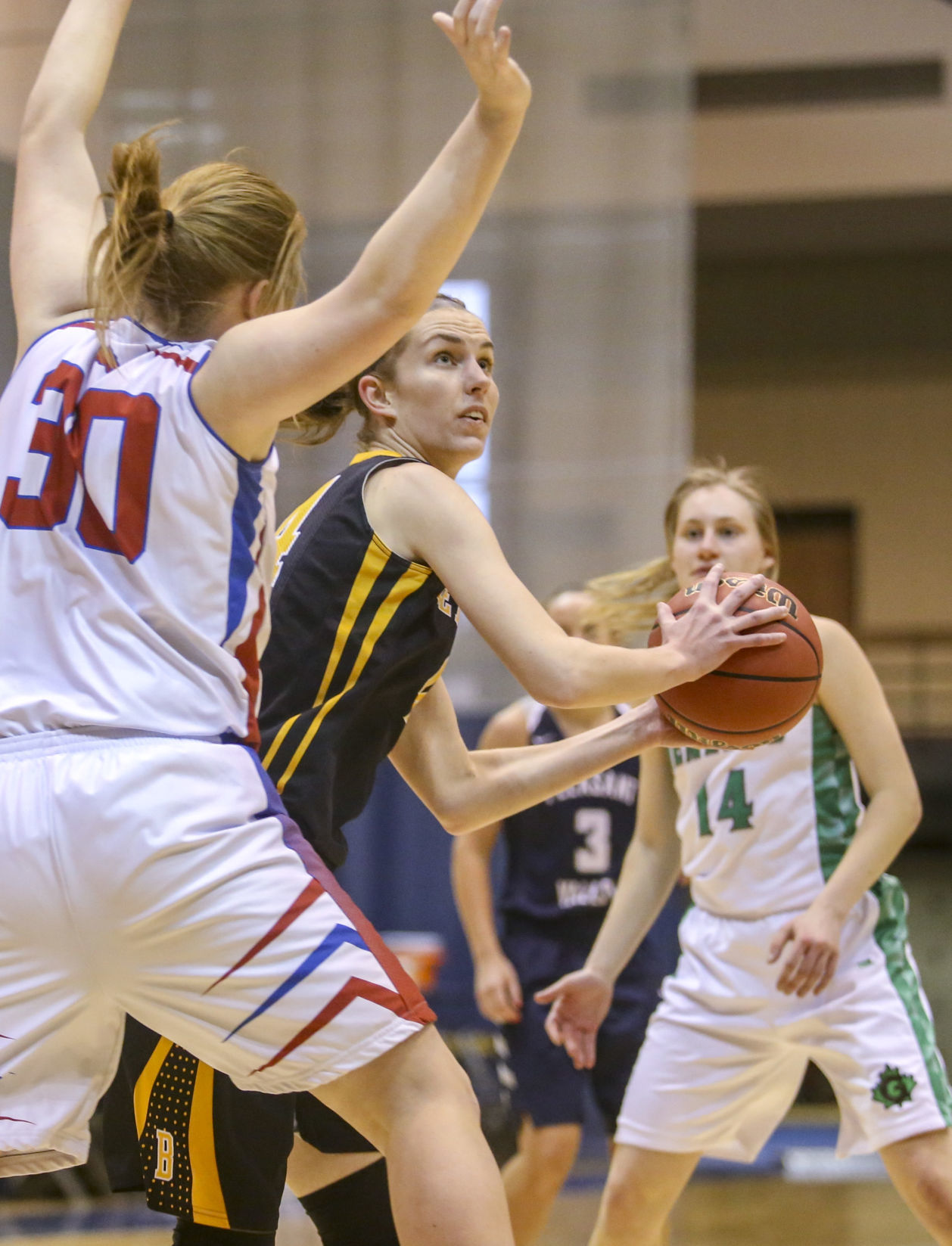 031819-qct-spt-seniorhoops-g020